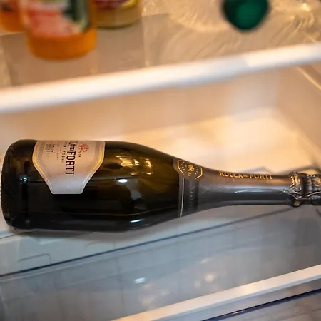 فندق مبيت وإفطار Josephine - كازيرتا