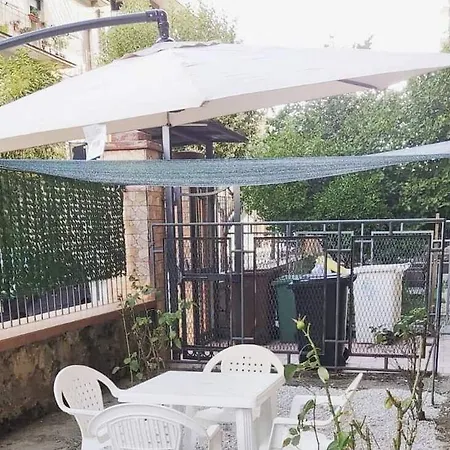 فندق مبيت وإفطار Josephine - كازيرتا