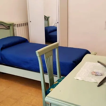 فندق مبيت وإفطار Josephine - كازيرتا