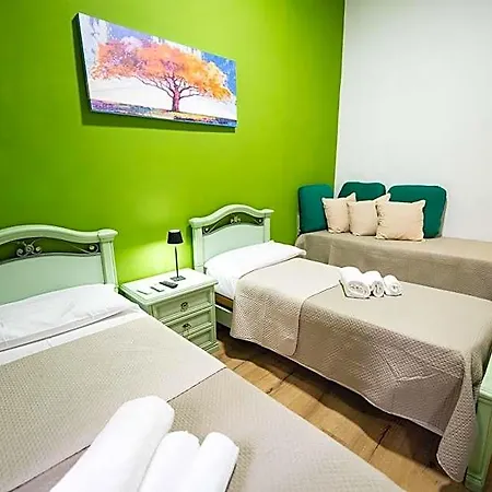 Josephine - Bed & Breakfast 3*